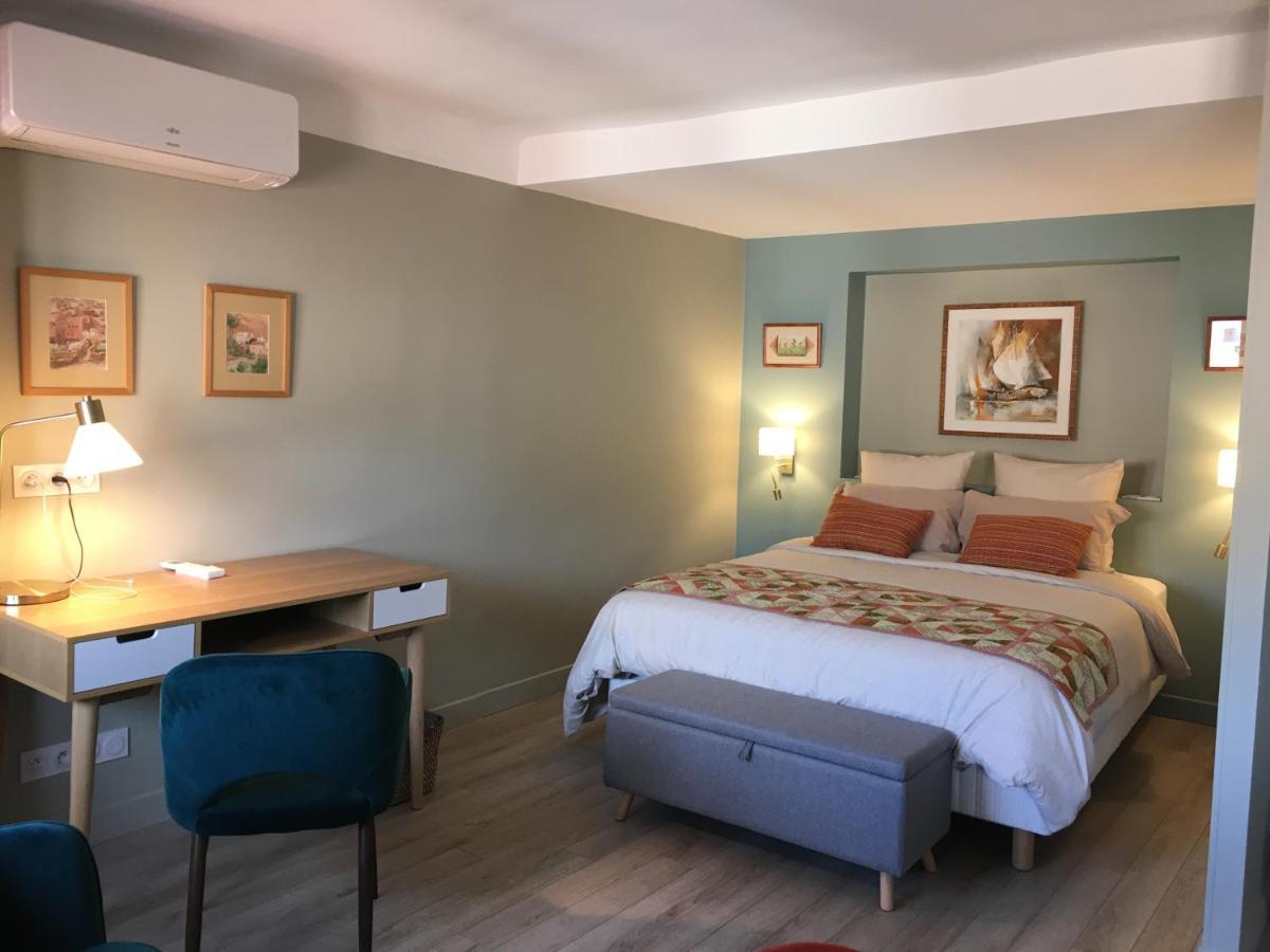 Au Coeur Du Vieux Toulon: Renovated Calm Oasis With Elevator *