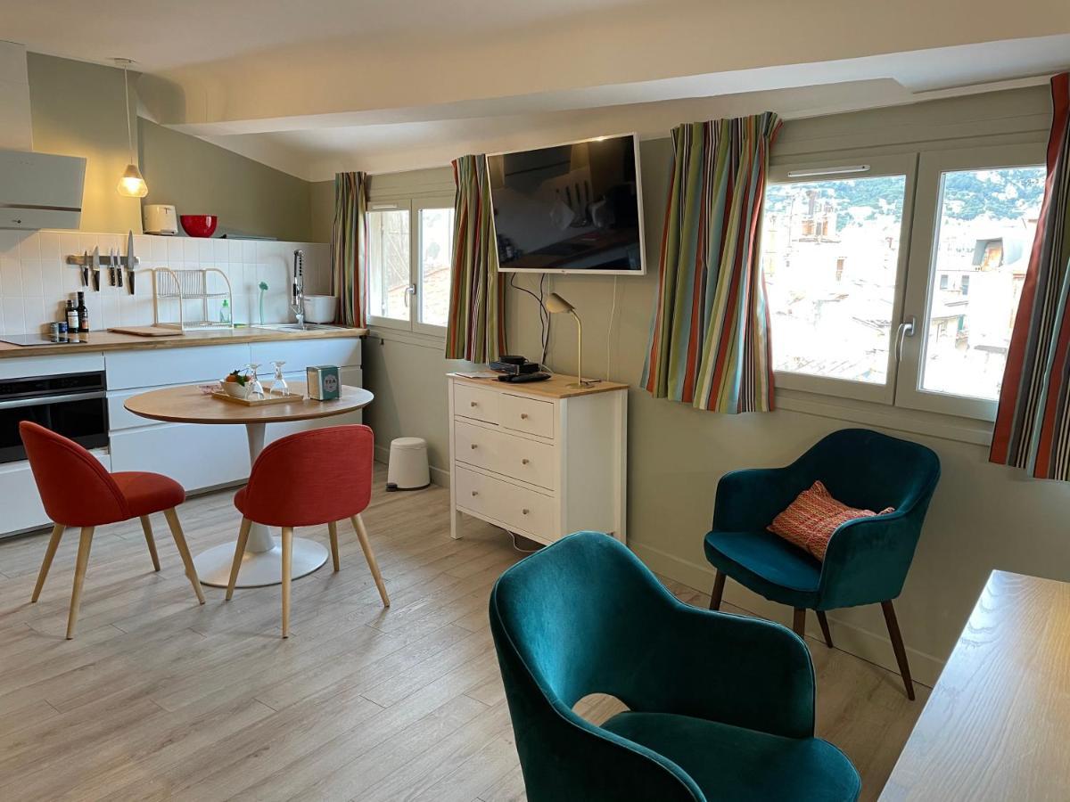 Au Coeur Du Vieux Toulon: Renovated Calm Oasis With Elevator Apartment *