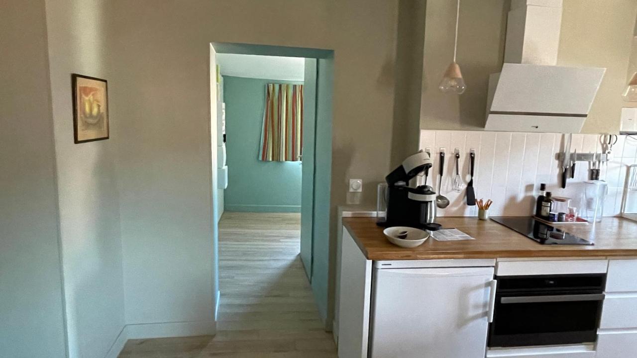 Au Coeur Du Vieux Toulon: Renovated Calm Oasis With Elevator Toulon