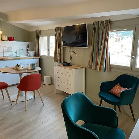 Au Coeur du Vieux Toulon: Renovated Calm Oasis with Elevator Apartment Exterior photo